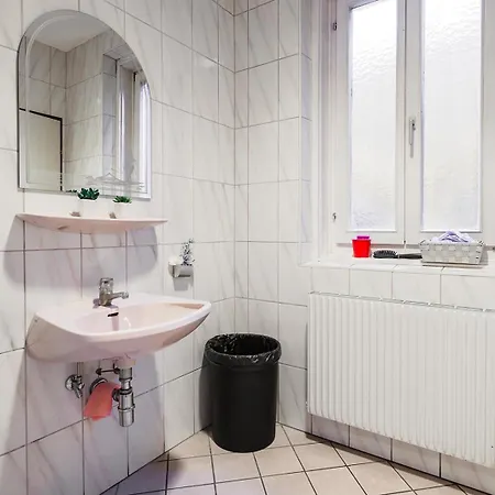 Mit Disco, Whirlpool Und Vielem Mehr *