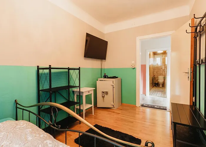 Mit Disco, Whirlpool Und Vielem Mehr *