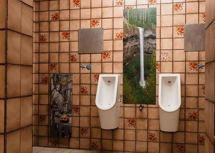 Mit Disco, Whirlpool Und Vielem Mehr *